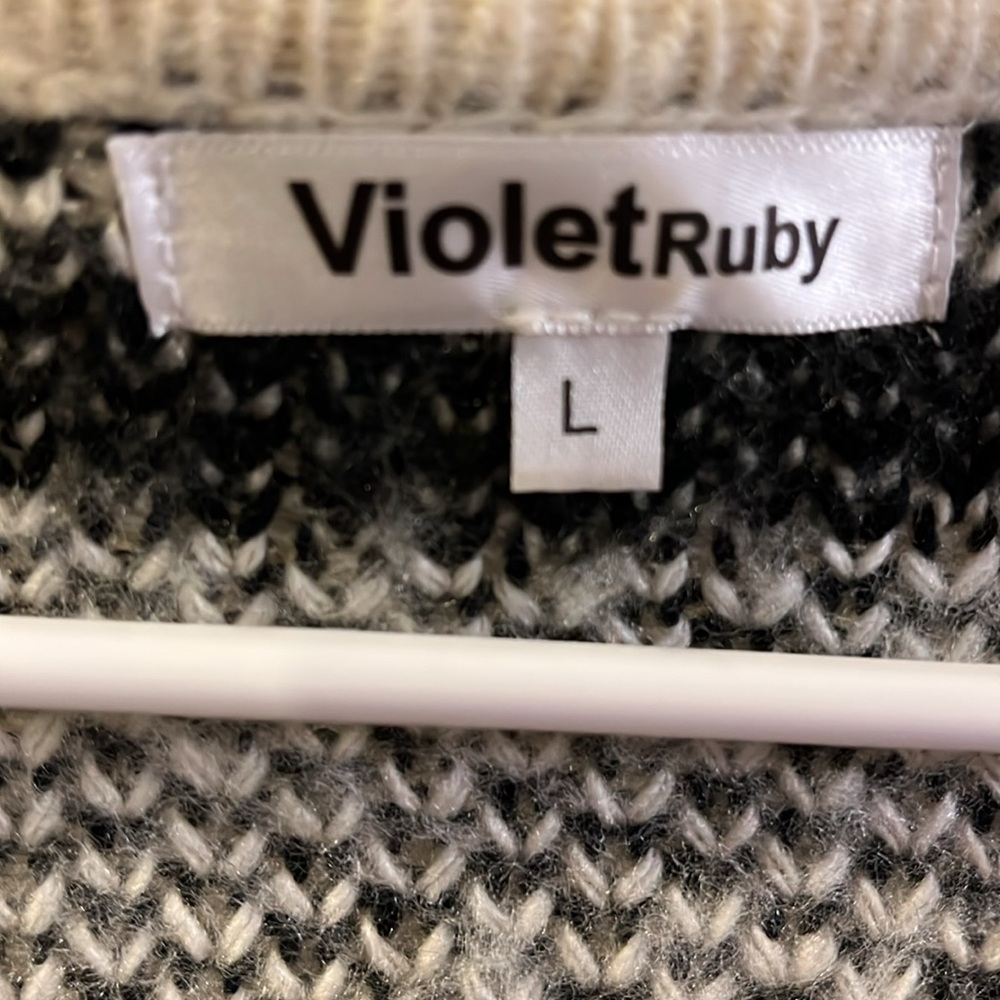 Ladies sweater/jacket - Picture 3 of 7